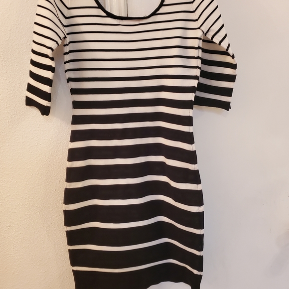 Betsey Johnson Bodycon Dress - Picture 3 of 8